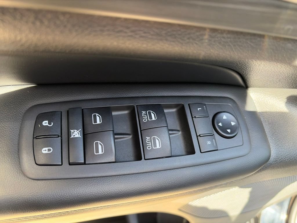 Used 2020 Jeep Grand Cherokee Altitude RWD image 22