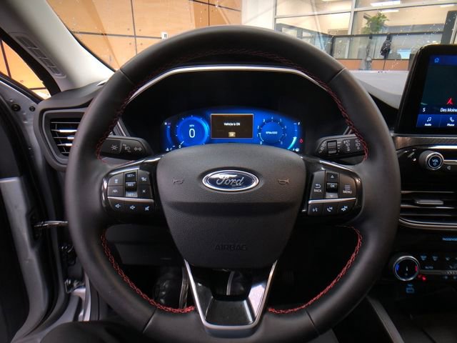 Certified 2022 Ford Escape SEL w/ SEL Stealth AWD Package image 13