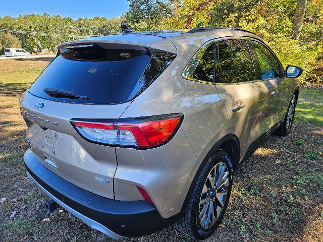 Certified 2020 Ford Escape Titanium image 3