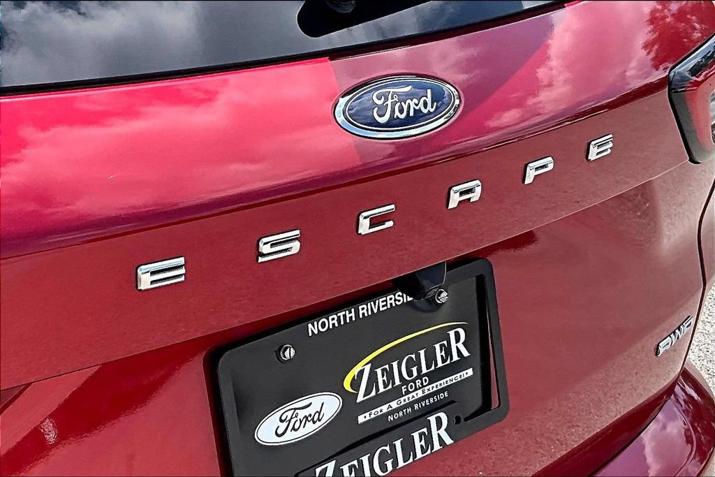 Certified 2024 Ford Escape ST-Line AWD/4WD image 8
