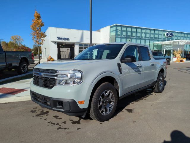 Certified 2024 Ford Maverick Lariat w/ FX4 Off-Road Package AWD/4WD image 1