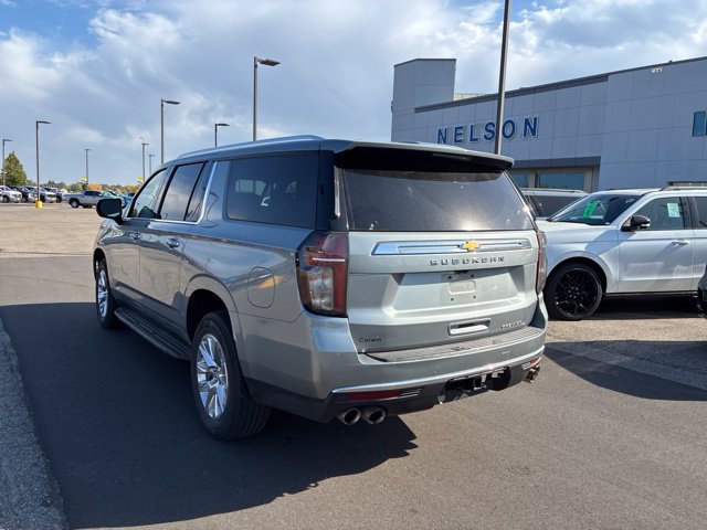 Used 2023 Chevrolet Suburban Premier AWD/4WD image 5