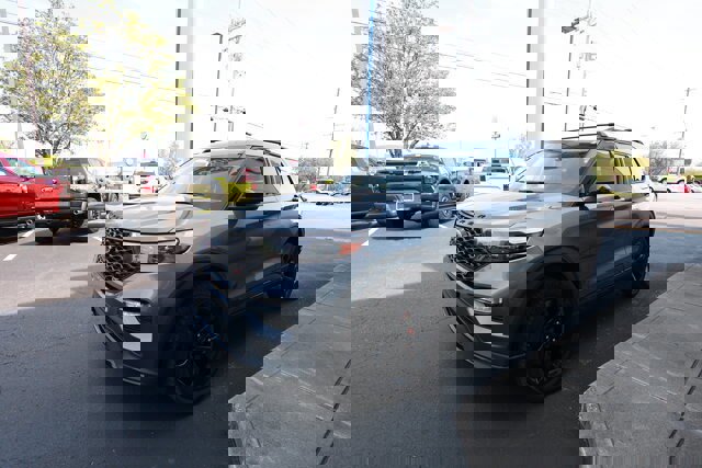 Certified 2022 Ford Explorer ST w/ Equipment Group 401A image 2