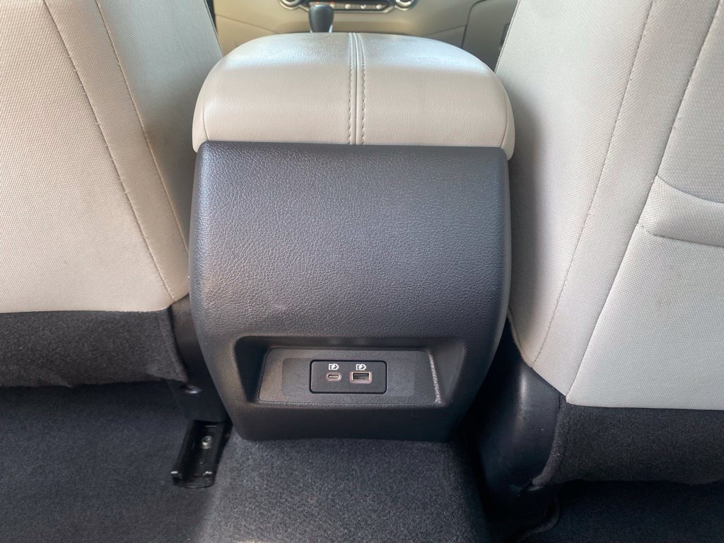 Used 2025 Nissan Altima 2.5 SV FWD image 30