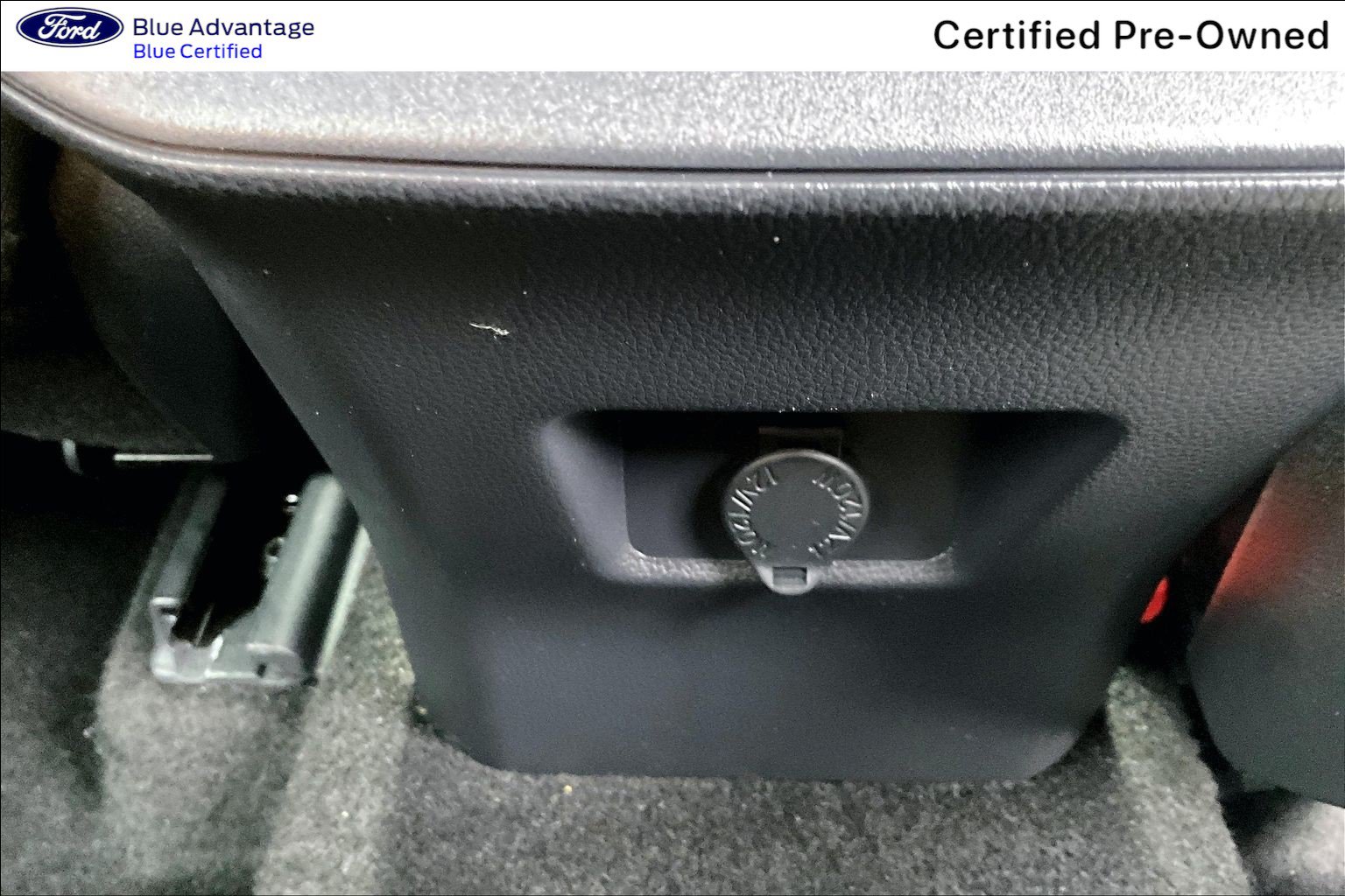 Used 2024 Toyota RAV4 LE AWD/4WD image 32