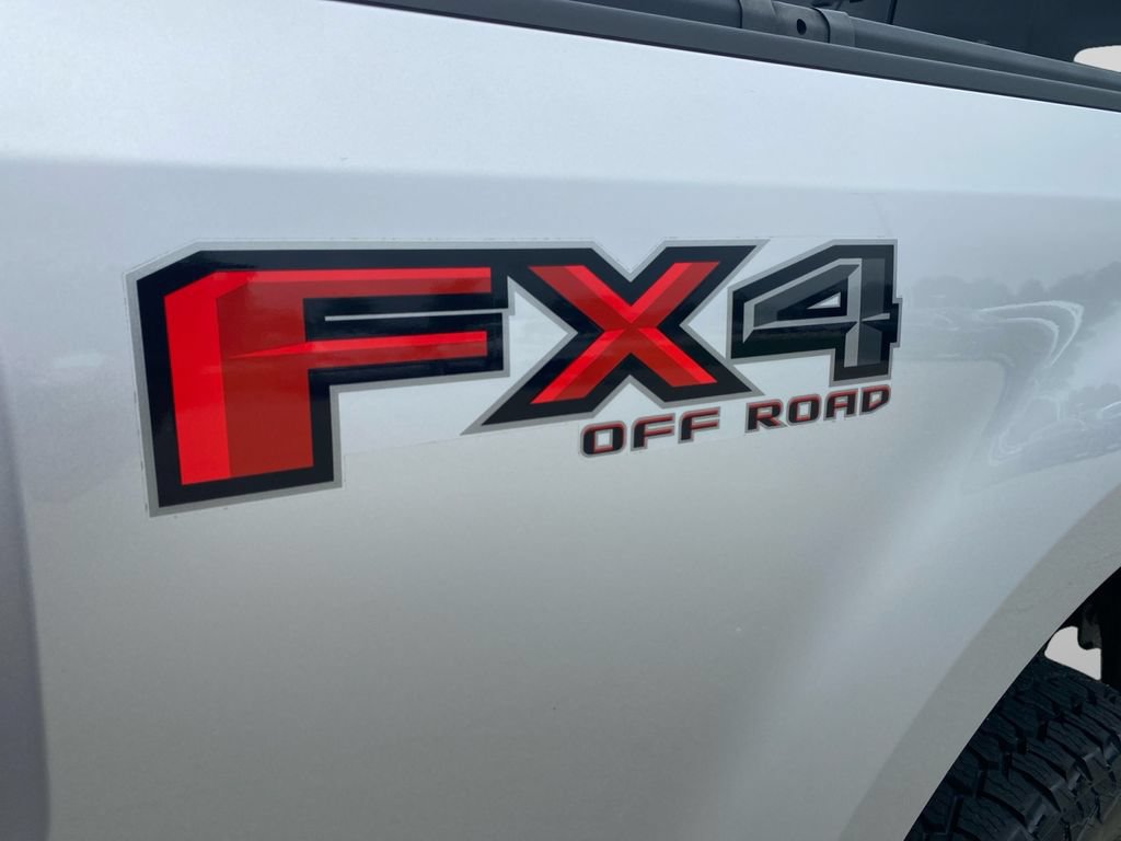 Certified 2017 Ford F250 Platinum w/ Platinum Ultimate Package AWD/4WD image 17