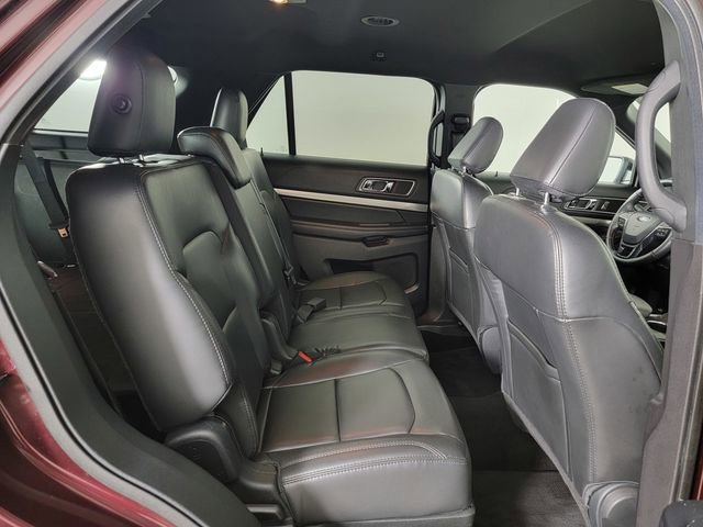 Certified 2019 Ford Explorer XLT w/ Equipment Group 202A FWD image 18