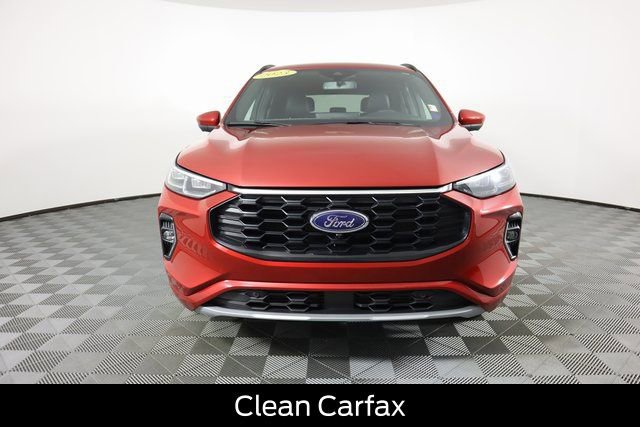 Certified 2023 Ford Escape ST-Line Elite AWD/4WD image 10