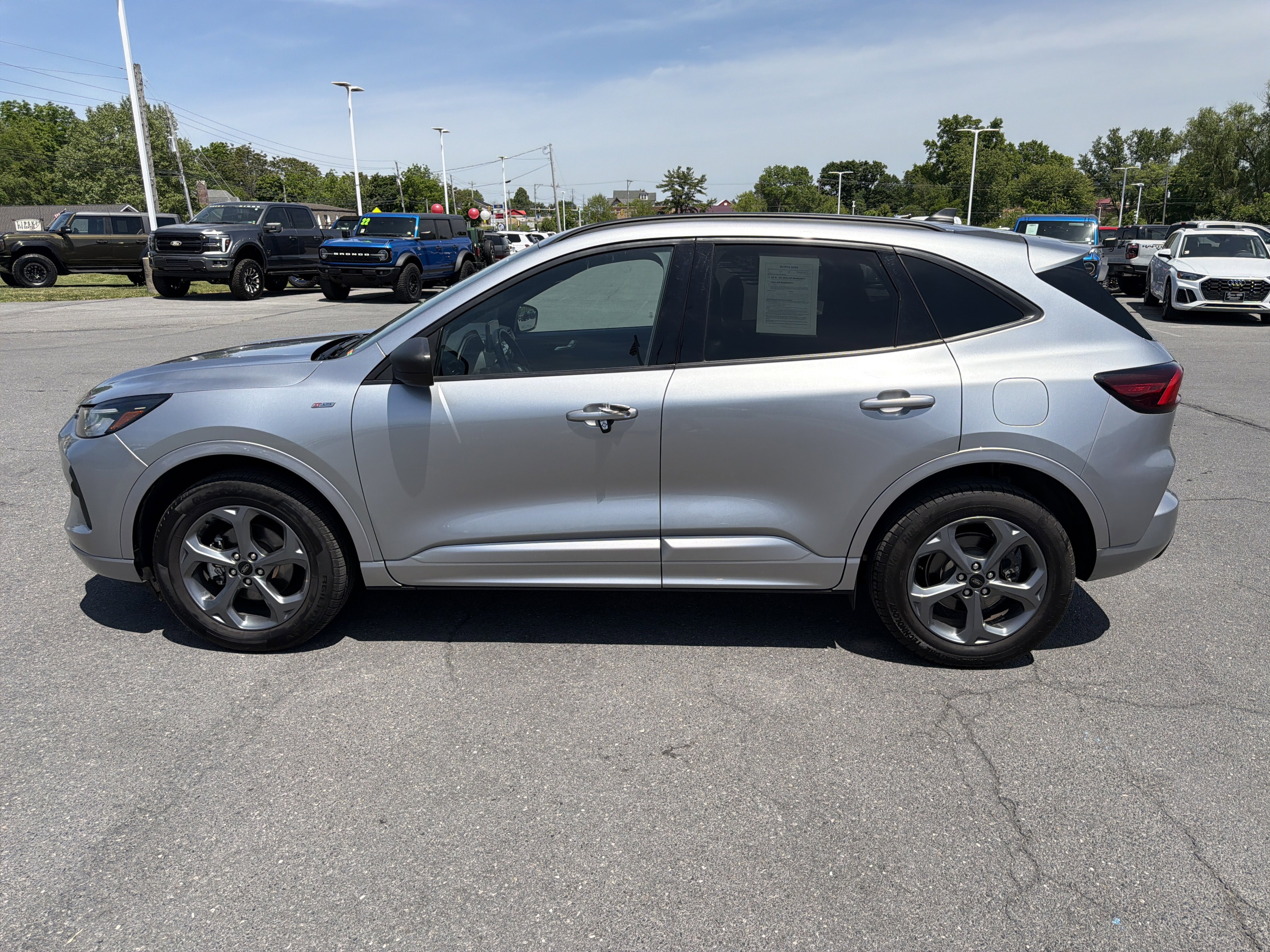 Certified 2024 Ford Escape ST-Line AWD/4WD image 9