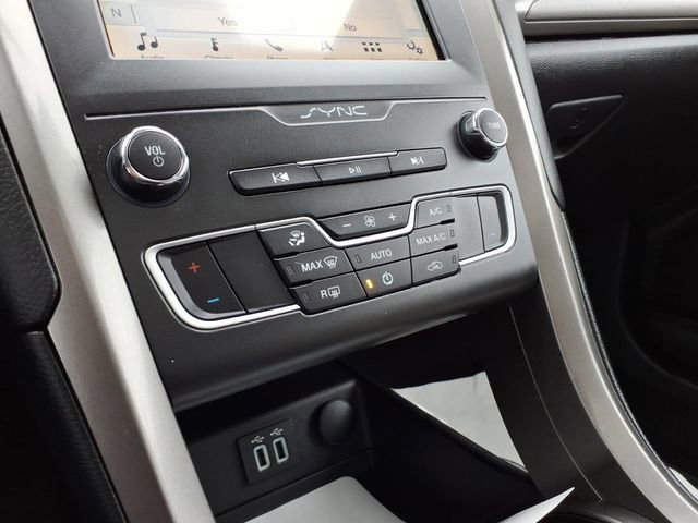 Certified 2019 Ford Fusion SE w/ Equipment Group 151A image 25