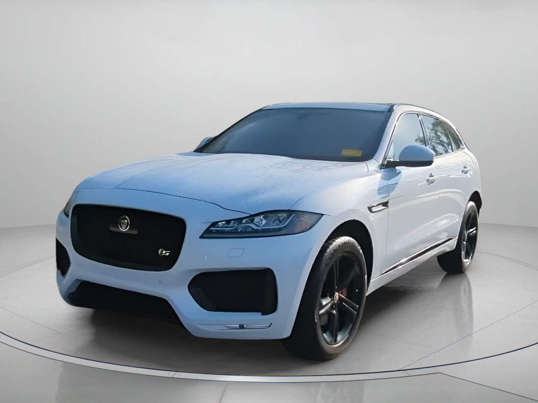 Used 2019 Jaguar F-PACE S image 5