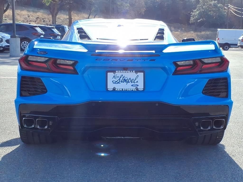 Used 2023 Chevrolet Corvette Stingray Premium Cpe w/ Z51 Performance Package image 3