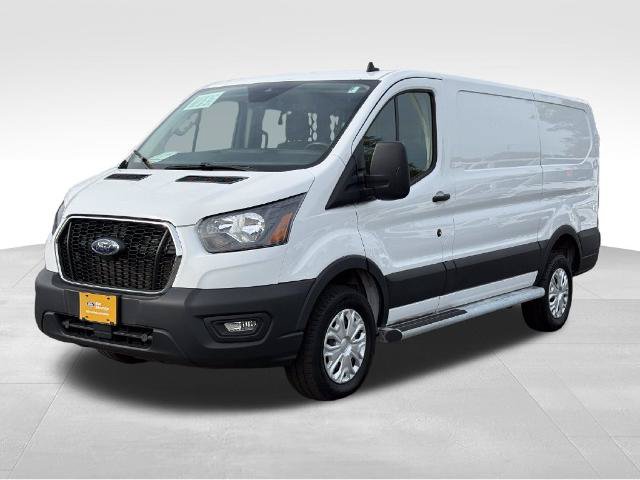 Certified 2025 Ford Transit 250 Low Roof w/ Exterior Upgrade Package RWD image 2