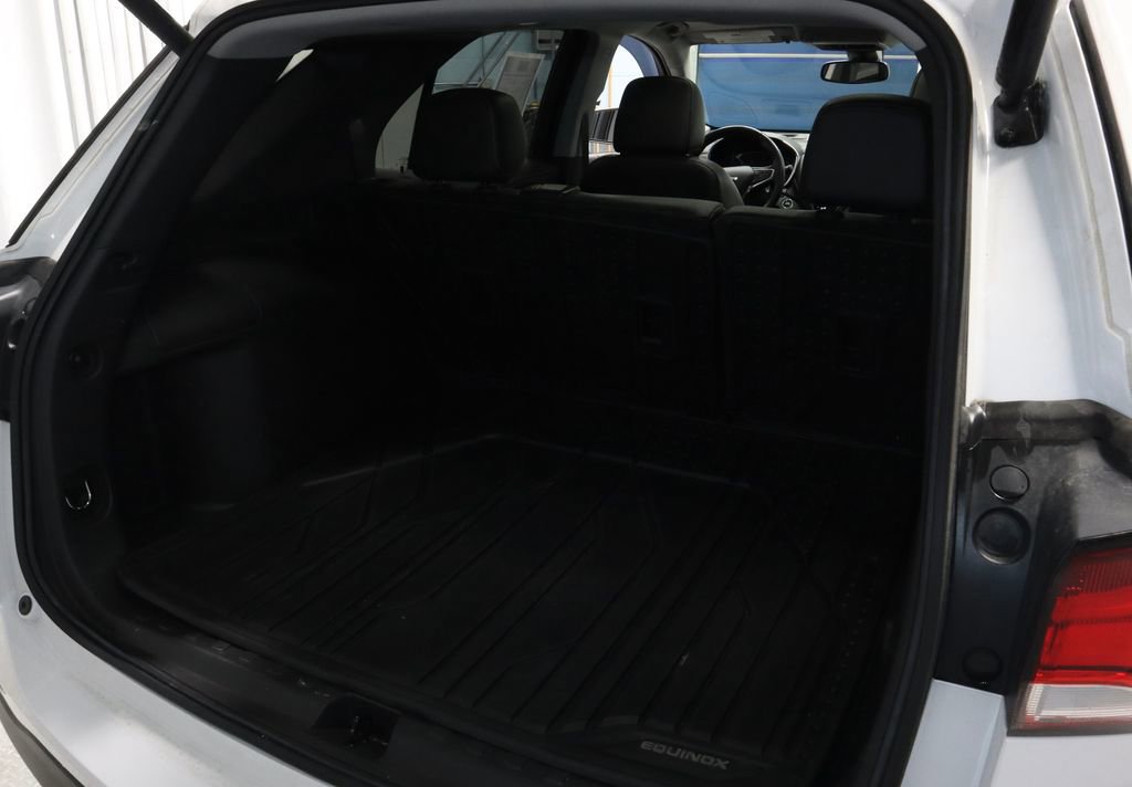 Used 2022 Chevrolet Equinox Premier AWD/4WD image 16