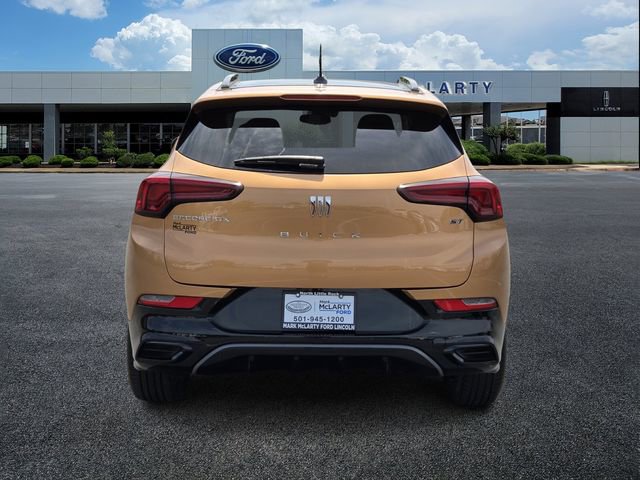 Used 2024 Buick Encore GX Sport Touring w/ Black Roof Package image 4