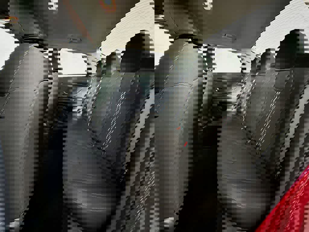 Used 2023 Hyundai Elantra SEL w/ Preferred Accessory Package image 15