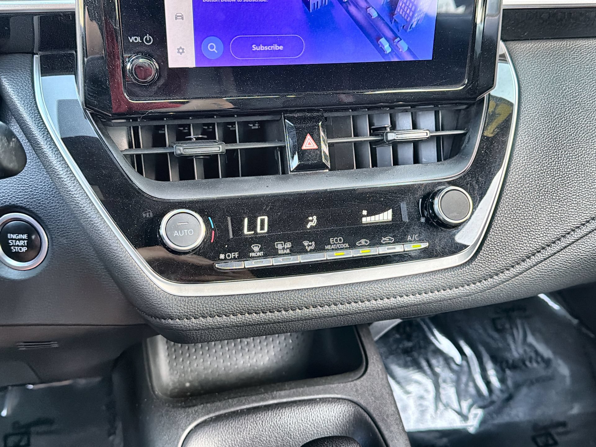 Used 2024 Toyota Corolla SE FWD image 18