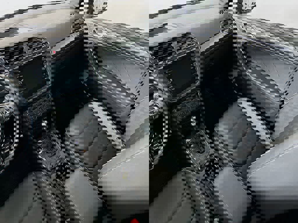 Used 2021 Volkswagen Tiguan SEL Premium R-Line w/ 3rd Row Seat Package image 14