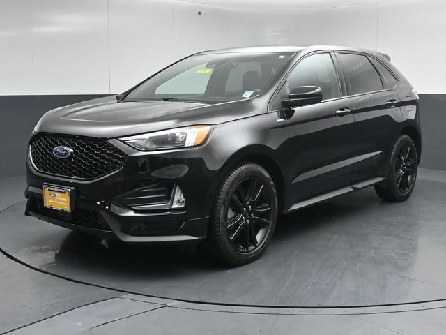Certified 2024 Ford Edge ST-Line AWD/4WD image 3