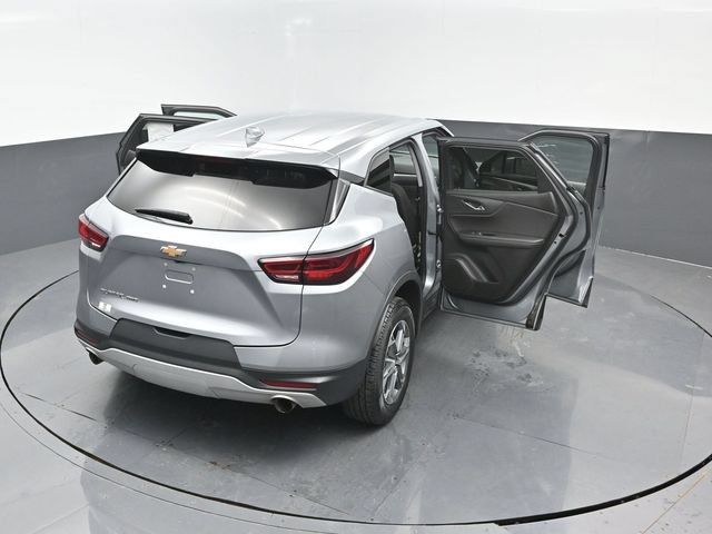 Used 2025 Chevrolet Blazer LT AWD/4WD image 26
