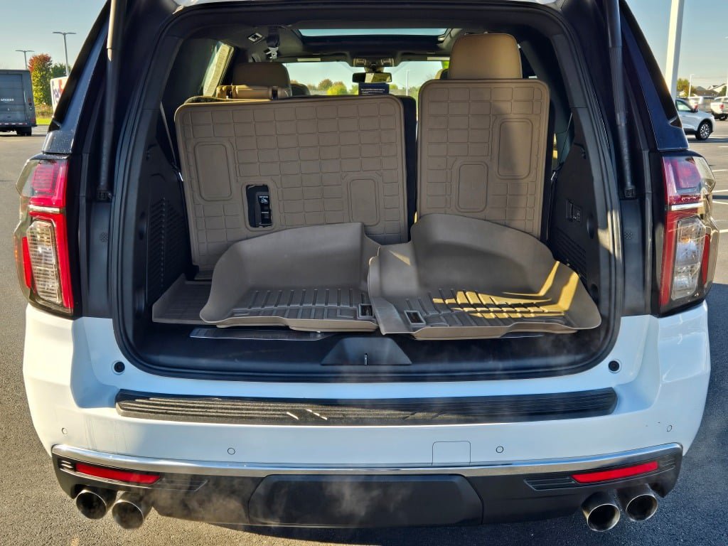 Used 2022 Chevrolet Tahoe Premier AWD/4WD image 16