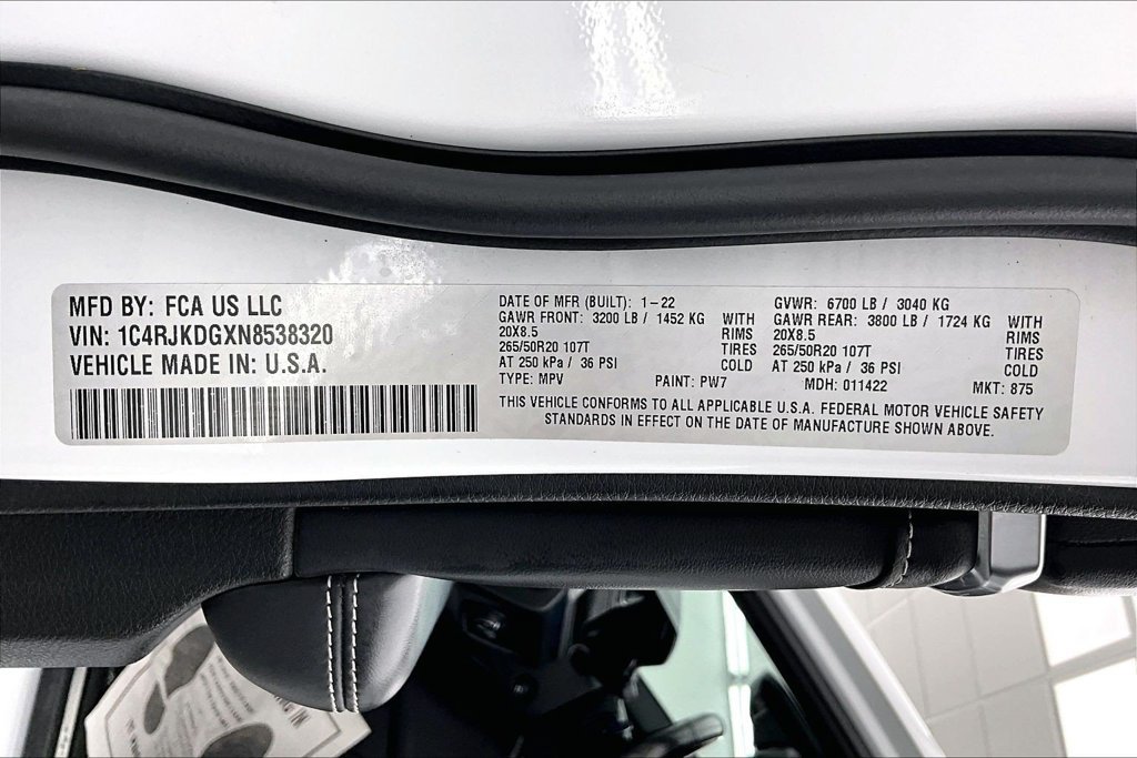 Used 2022 Jeep Grand Cherokee L Overland w/ Luxury Tech Group IV AWD/4WD image 35
