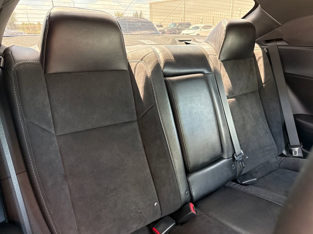 Used 2018 Dodge Challenger R/T Scat Pack w/ Leather Interior Group RWD image 25