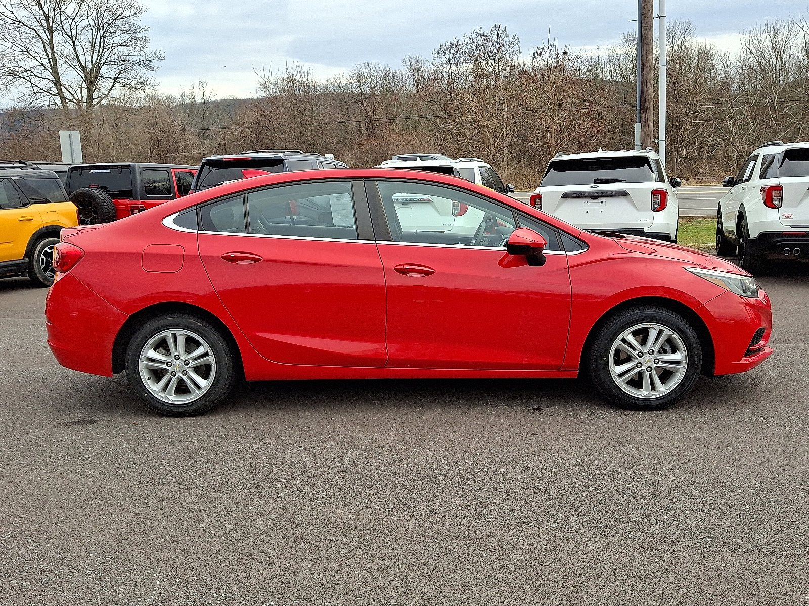 Used 2017 Chevrolet Cruze LT w/ Convenience Package image 12