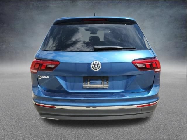 Used 2020 Volkswagen Tiguan SE w/ Panoramic Sunroof Package FWD image 8