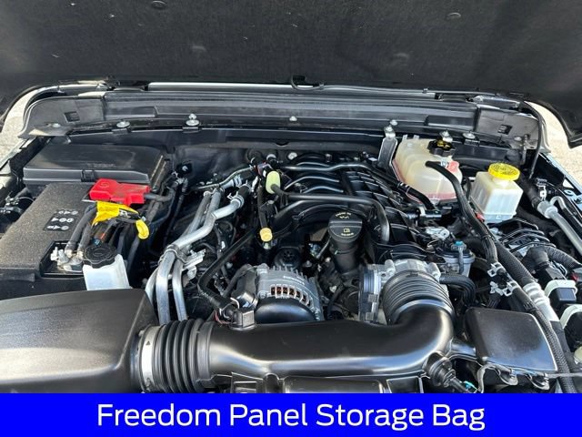 Used 2022 Jeep Gladiator Overland w/ Popular Equipment Package AWD/4WD image 40