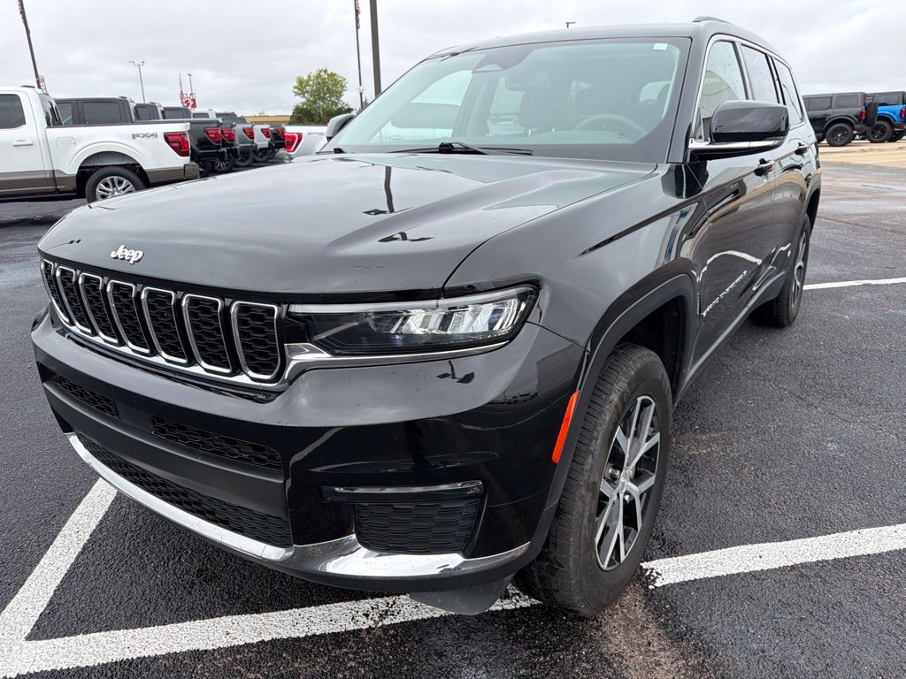 Used 2023 Jeep Grand Cherokee L Limited AWD/4WD image 2