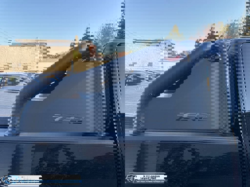 Used 2022 Chevrolet Colorado ZR2 w/ ZR2 Midnight Special Edition image 19