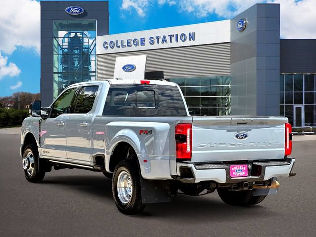 Certified 2024 Ford F350 Lariat w/ Lariat Ultimate Package AWD/4WD image 4