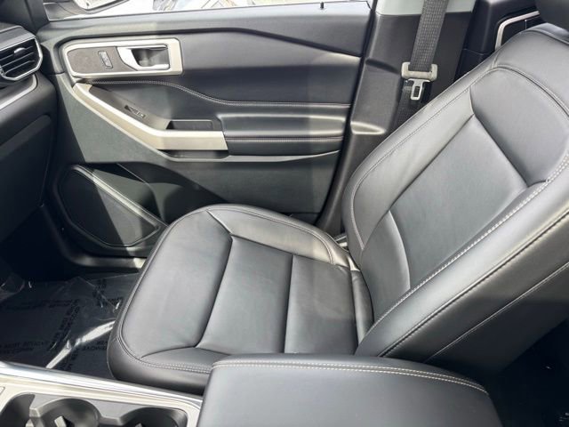 Certified 2022 Ford Explorer XLT w/ Equipment Group 202A AWD/4WD image 29
