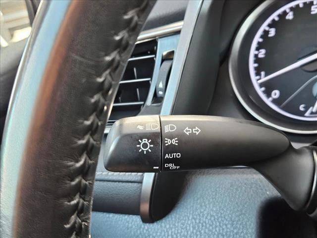 Used 2022 Toyota Camry SE w/ Convenience Package FWD image 21