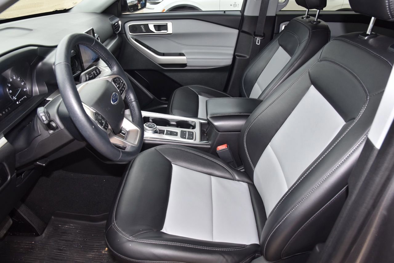 Certified 2023 Ford Explorer XLT w/ Equipment Group 202A image 10