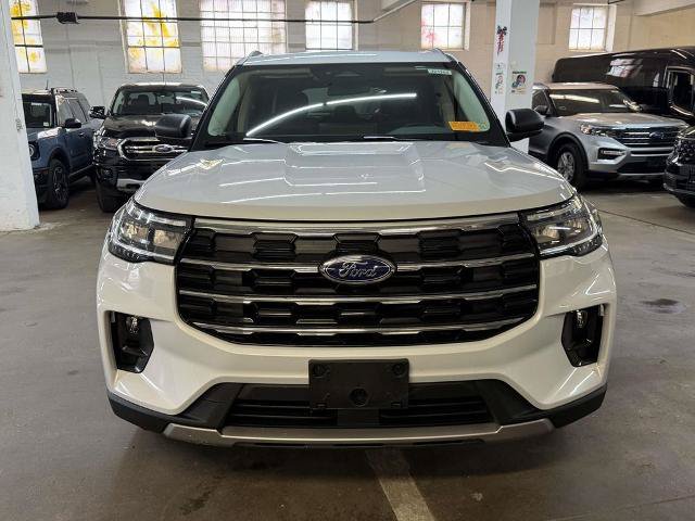 Certified 2025 Ford Explorer Active w/ Active Comfort Package AWD/4WD image 2