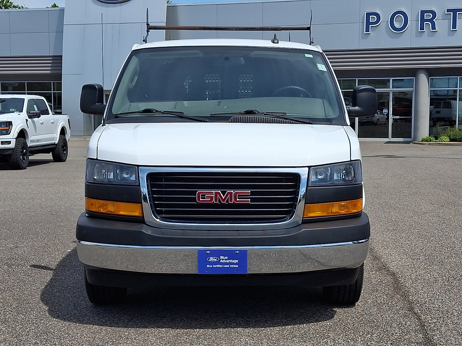 Used 2022 GMC Savana 2500 w/ Driver Convenience Package RWD image 3