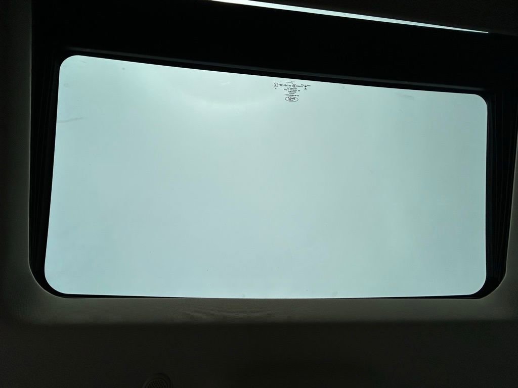 Certified 2021 Ford Explorer Limited w/ Equipment Group 301A image 21