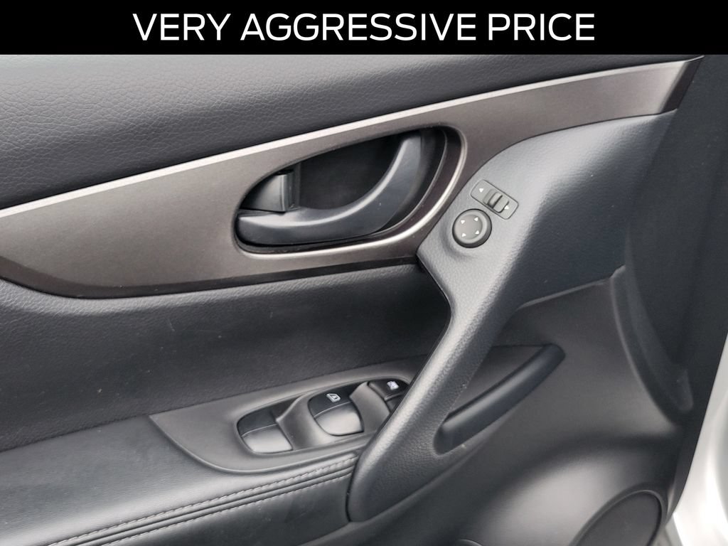 Used 2021 Nissan Rogue Sport S AWD/4WD image 23