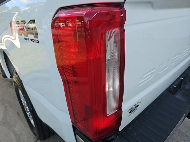 Certified 2025 Ford F250 XLT w/ FX4 Off-Road Package AWD/4WD image 31