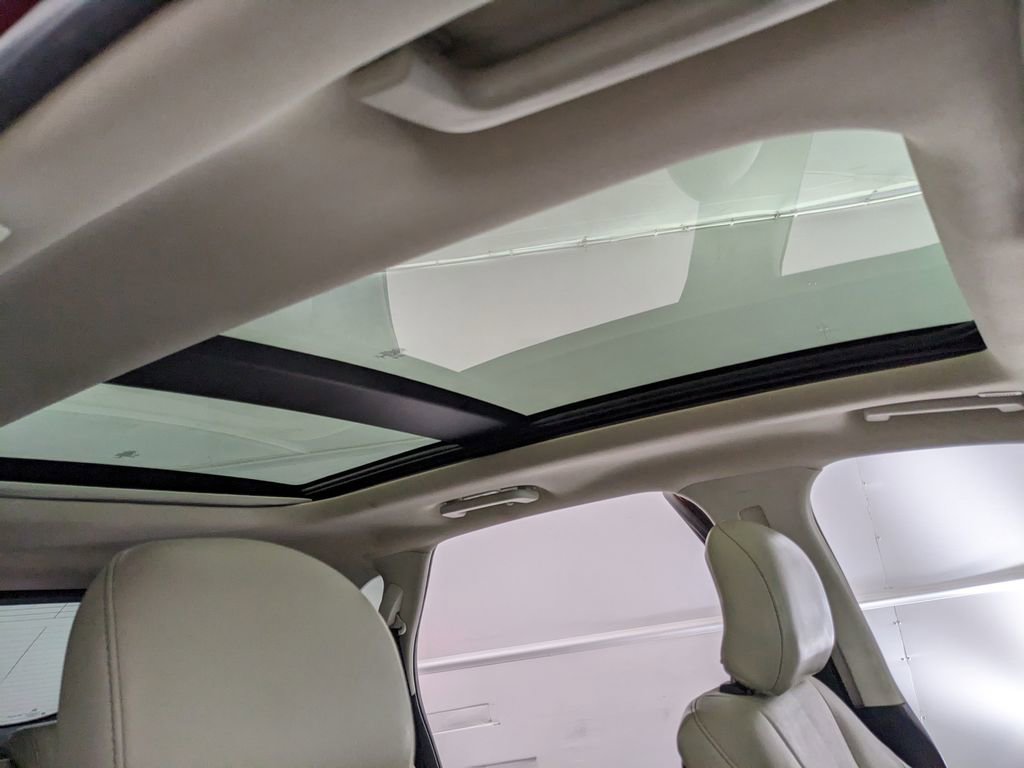 Certified 2019 Ford Edge Titanium w/ Equipment Group 301A AWD/4WD image 23