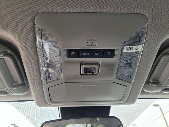 Used 2025 Toyota RAV4 XLE FWD image 29