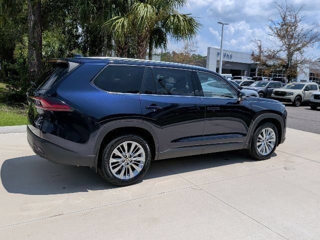 Used 2025 Toyota Grand Highlander AWD image 5