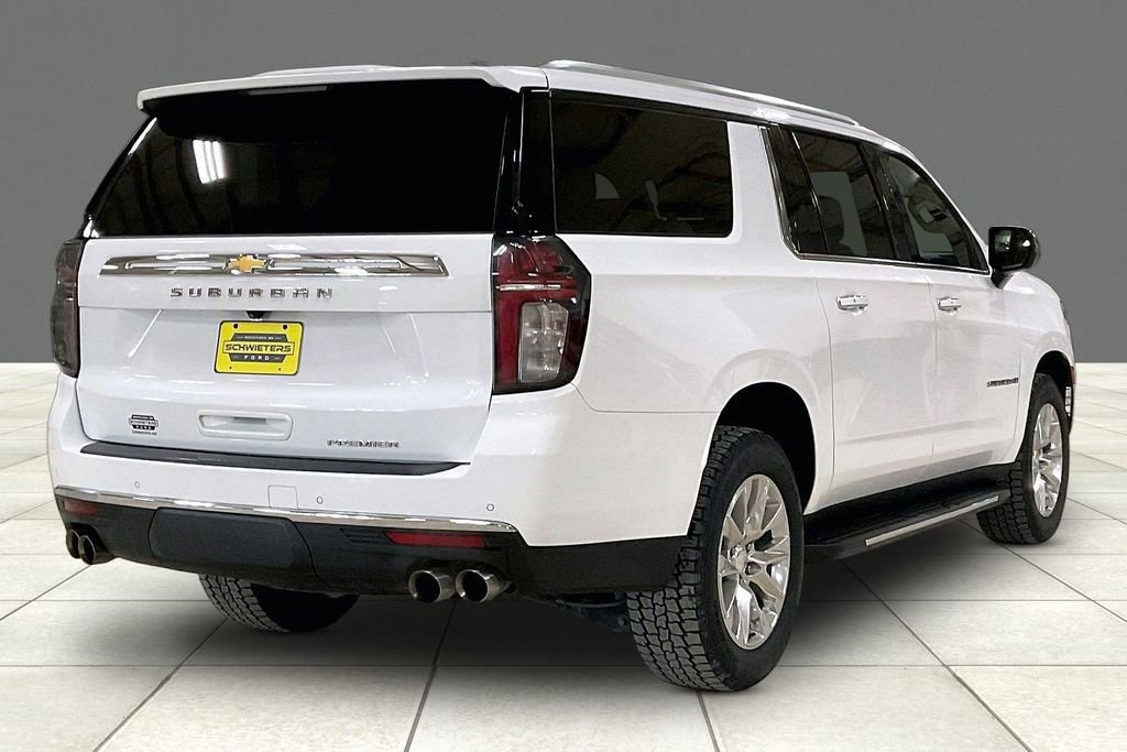 Used 2023 Chevrolet Suburban Premier image 4
