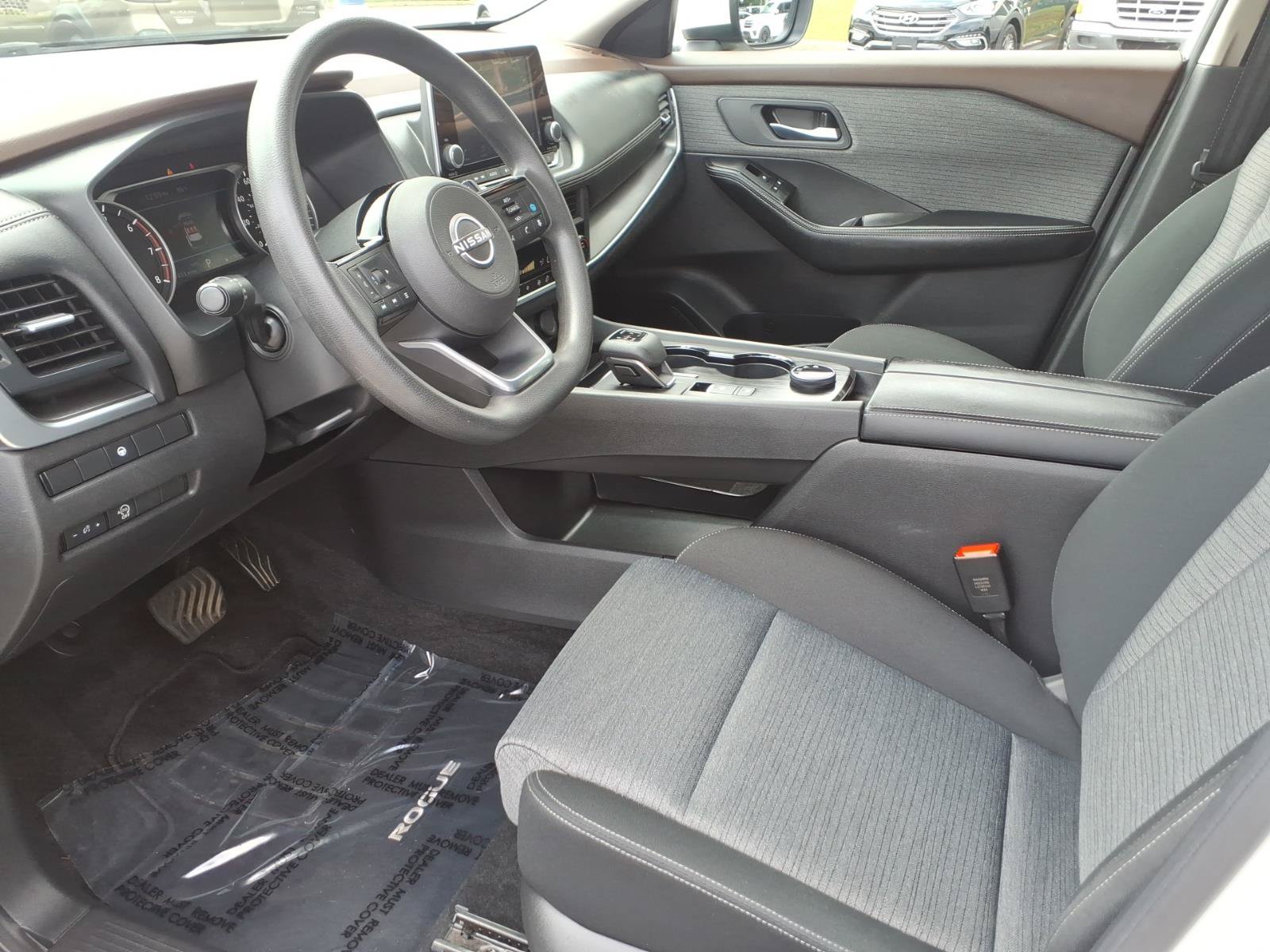 Used 2023 Nissan Rogue SV AWD/4WD image 10