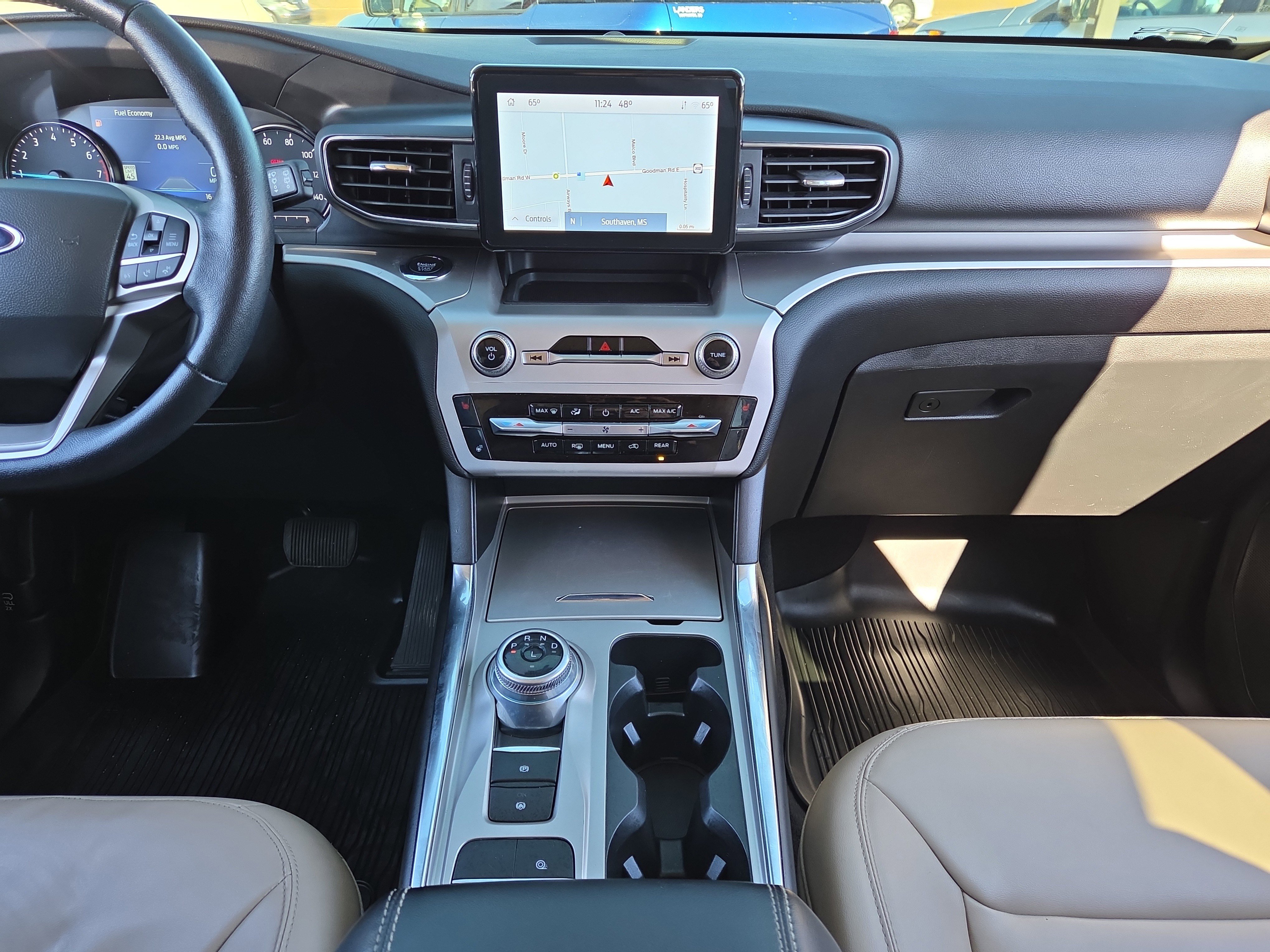 Certified 2022 Ford Explorer XLT w/ Equipment Group 202A image 24