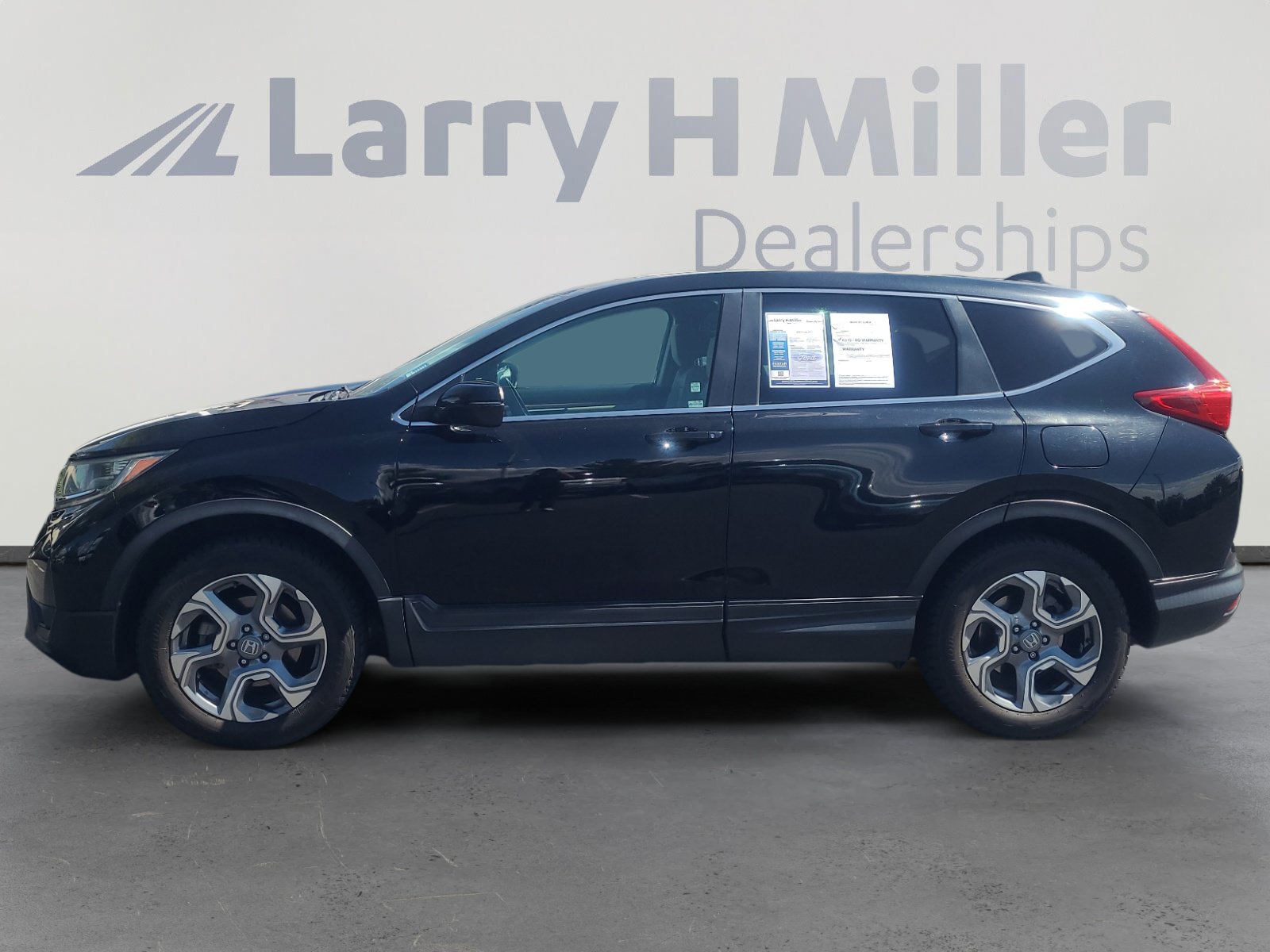 Used 2018 Honda CR-V EX image 2