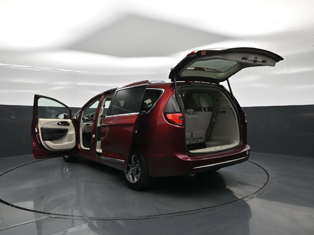 Used 2021 Chrysler Pacifica Limited w/ Premium & Safety Sphere Group AWD/4WD image 34