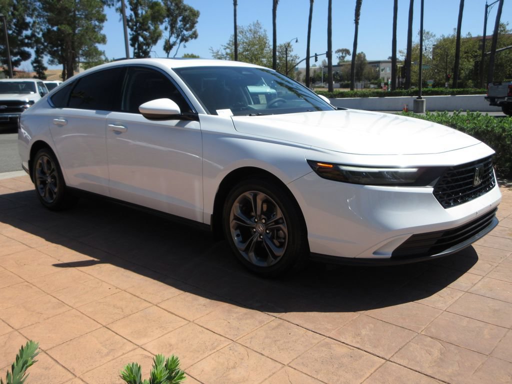 Used 2023 Honda Accord EX image 6